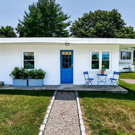 Marina Bay Cottages Waterford Extérieur photo