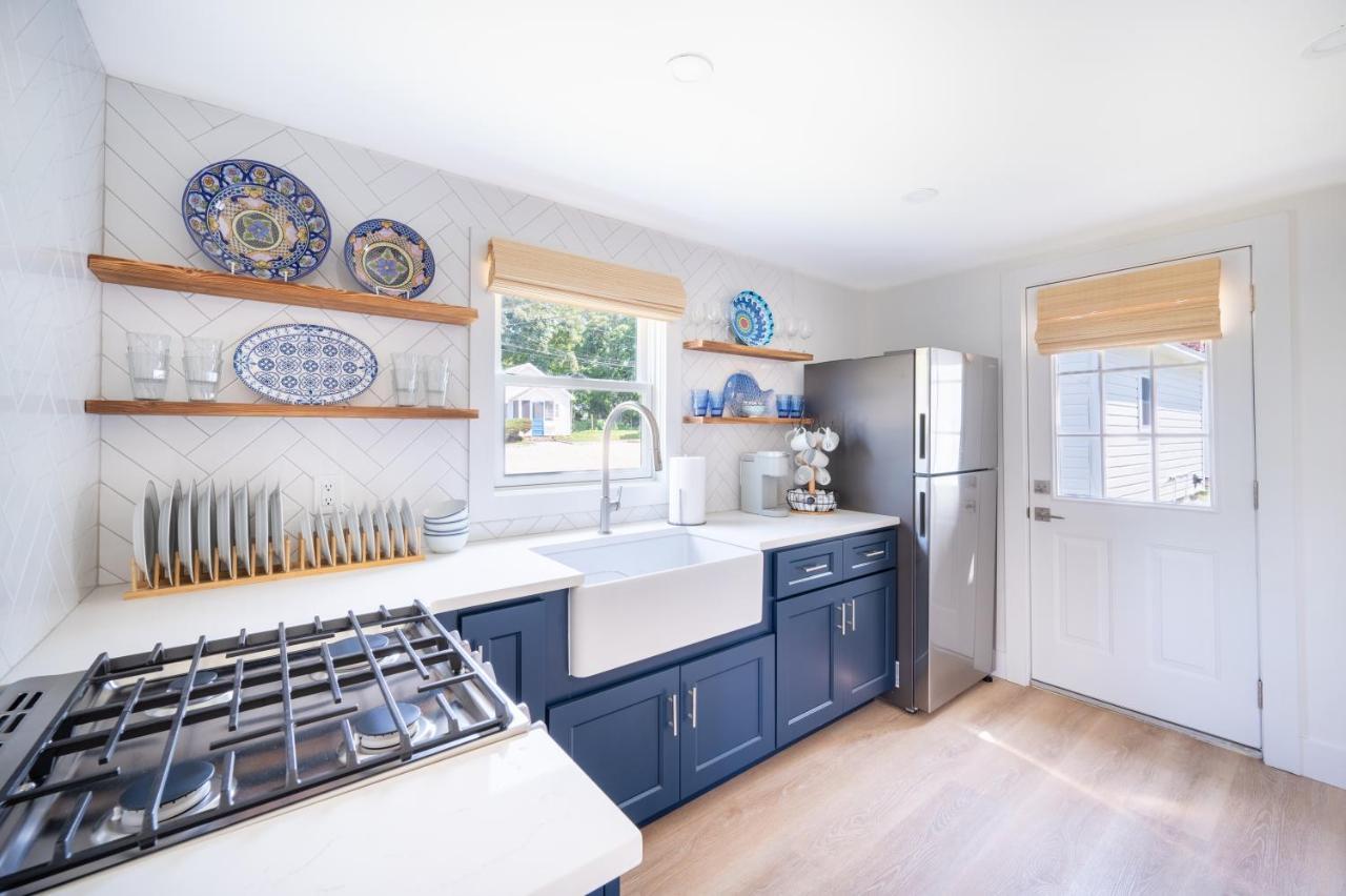 Marina Bay Cottages Waterford Extérieur photo